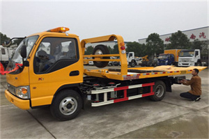 台儿庄哪里有拖车服务