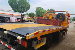 台儿庄附近拖车电话号码服务